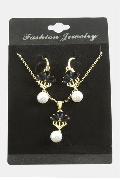 feryal مجموعة قلادة من حجر الزركون واللؤلؤ على شكل زهرة