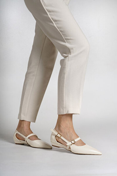 BEİAZ Majensia Kadın Sivri Burun Askılı Rugan Babet