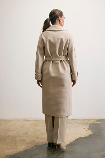 KENT Classic Long Cream-Colored Coat with Belt