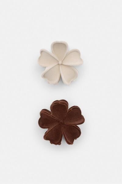 Pull & Bear 2'li kadife çiçek toka seti