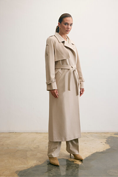 KENT Long Cream-Colored Coat with Belt