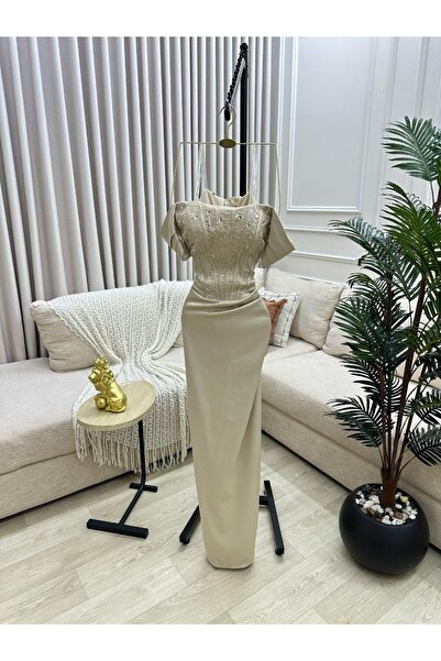 Finesse Pearl Shine Dress