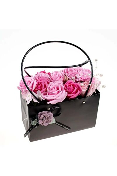 velve Aranjament floral Milenium cu trandafiri de sapun, garoafe si hortensii...