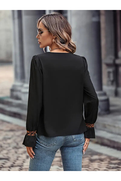 JANES Női hosszú ujjú, V-nyakú, leopárdmintás, részletezett kreppblúz