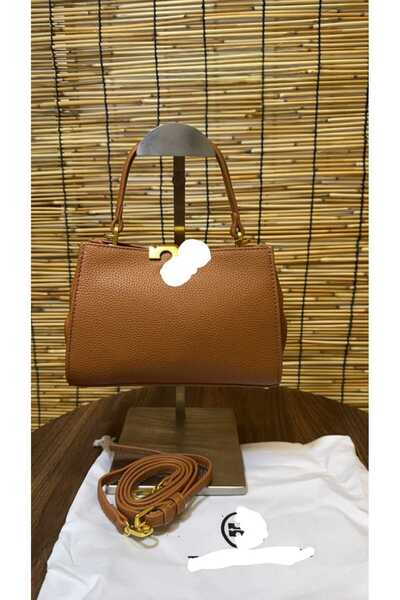 mm Shoulder bag, an exact copy of the famous brand. It comes with a box, a bag, and a warranty card with the same brand name.
