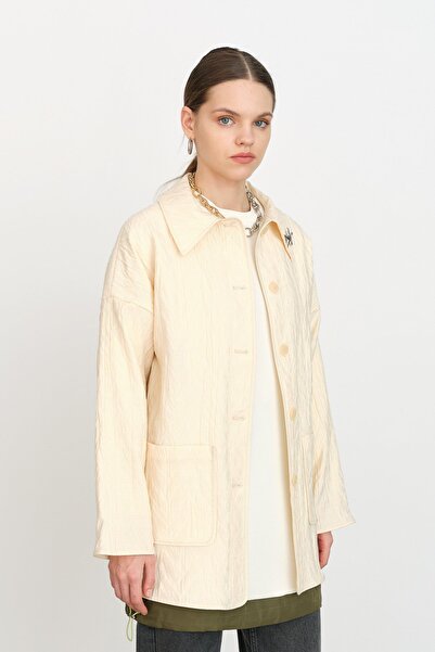 Nihan Broş Detaylı Jakar Ceket Krem