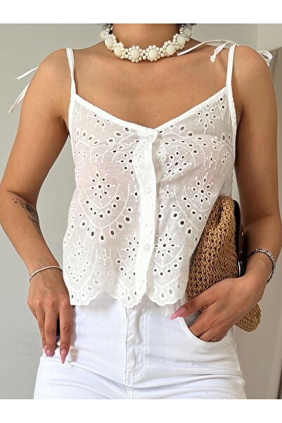 Vaveyy Lace up Brode Blouse