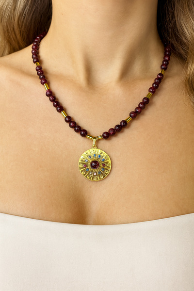 Solare Accessories Doğal Yeşim Taşı ve Çelik Burç Uçlu El Yapımı Tasarım Kolye