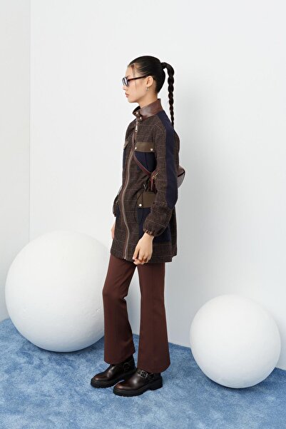 Nihan Cep Detaylı Dik Yaka Ceket Lacivert