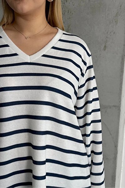 MAMAYAGA Women's V-Neck Plus Size Oversized Fit Wide Tunic Oversized Slit Striped Long Sleeve Curve Soft Blouse