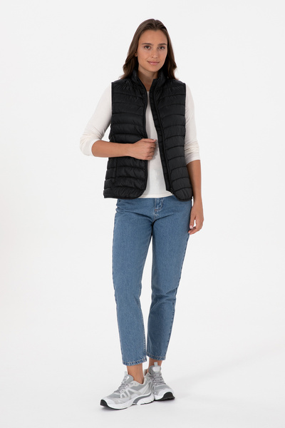 U.S. Polo Assn. Women's Black Vest 50308083-Vr046