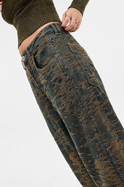 september island Vintage Camouflage Thread Detailed Baggy Jeans