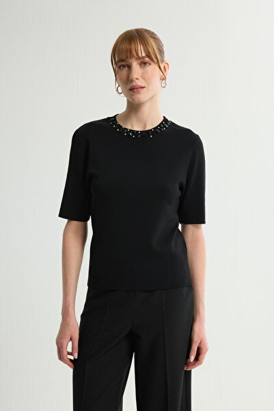 Love My Body Yakası Taş Detaylı Triko Kazak