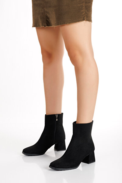 BAKKA Kadın Siyah Süet Küt Burun Topuklu Bot