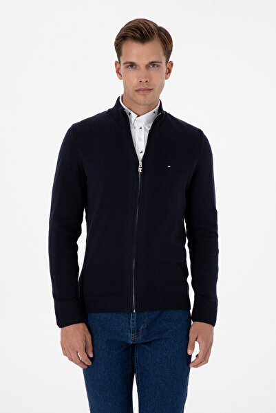 U.S. Polo Assn. سترة تريكو أساسية للرجال بقصة ضيقة باللون الأزرق الداكن 50313...