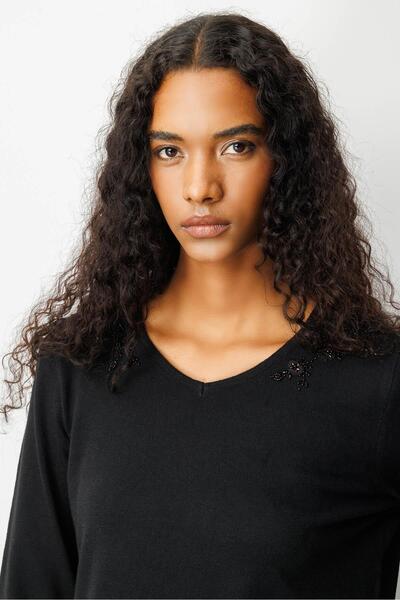 Desen Triko Bluză pentru femei cu decolteu în V, cu mărgele, neagră