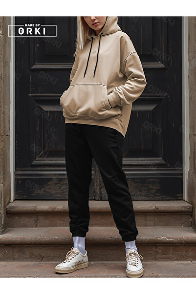 EFFRENATU Women's Beige Oversize Hooded Sweatshirt – Classical Digital Print