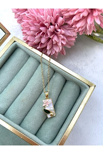 Lavin Accessoriess Çiçek Detaylı Beyaz Dikdörtgen Çelik Kolye