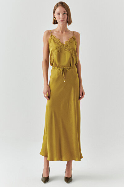 Exquise V Neck Strap Lace Detail Satin Regular Blouse