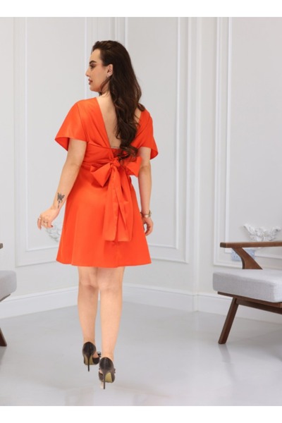 TREASUREISLAND Short satin dress with open back