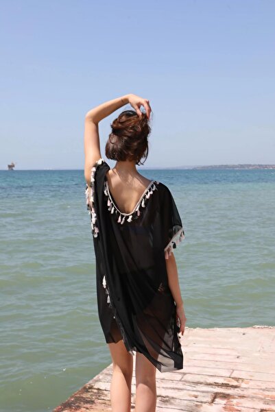 Beruflic فستان شاطئ نسائي من Under Moda مزين بشراشيب باللون الأسود