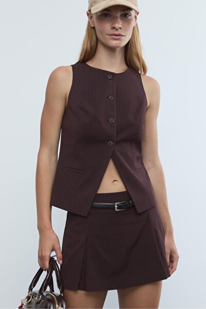 Stradivarius Regular fit striped buttoned waistcoat