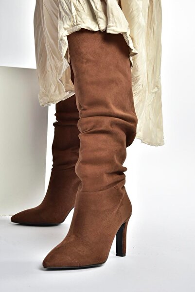 Fox Shoes L404868002 Γυναικείες μπότες με λεπτό τακούνι καφέ σουέντ