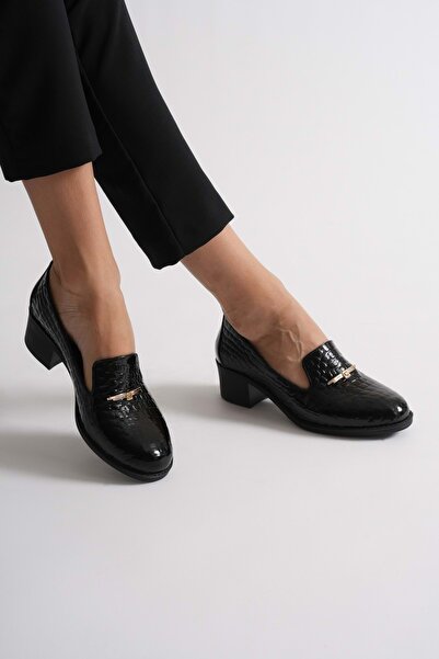 ANALİN SHOES Kadın Hakiki Deri Kroko Baskılı Tokalı Topuklu Ayakkabı - Siyah Rugan
