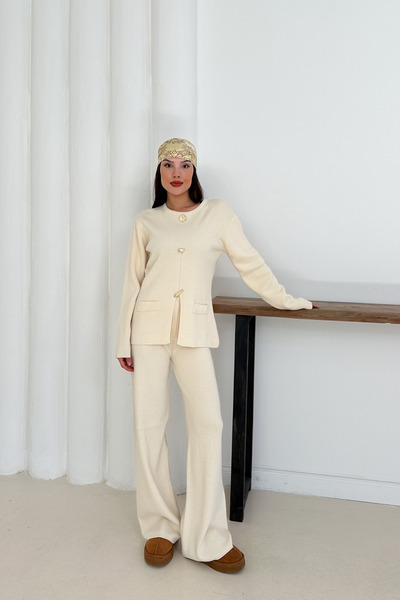 MİROR Women's Cream Button Detailed Basic Stylish Double Knitwear Set