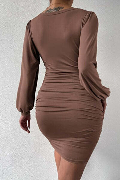 StreetWear Outlet Rochie Dama, Scurta, Stramta Pe Corp, Maneci Lanterna Si Decolteu In V