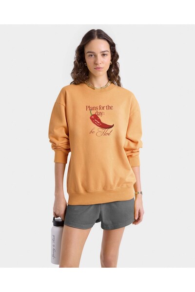 The Champ Clothing Women's Oversize Sweatshirt Be Hot Printed Orange – Crew N...