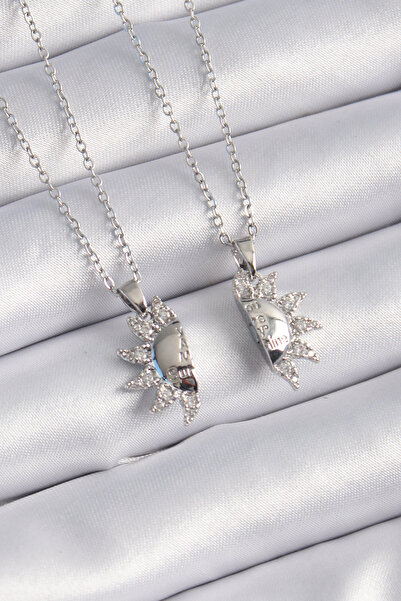 Lisinya قلادة صداقة من الفولاذ 316L باللون الفضي مع حجر الزركون وتفاصيل نقوش ...