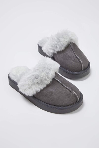 TRENDYOL SHOES Gray Suede Plush Fur Detailed Women's Slippers 
 Takeaw26Er00006