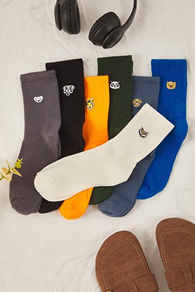 Trendyol Collection Опаковка от 7 унисекс бродирани чорапа - колеж, среден, тенис размер, животно Tmnss25Co00007