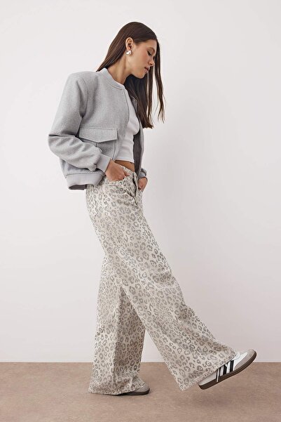 Trendyol Collection Πολύχρωμο τζιν με κανονική μέση με λεοπάρ στάμπα με φαρδιά πόδια TWOAW26JE00024