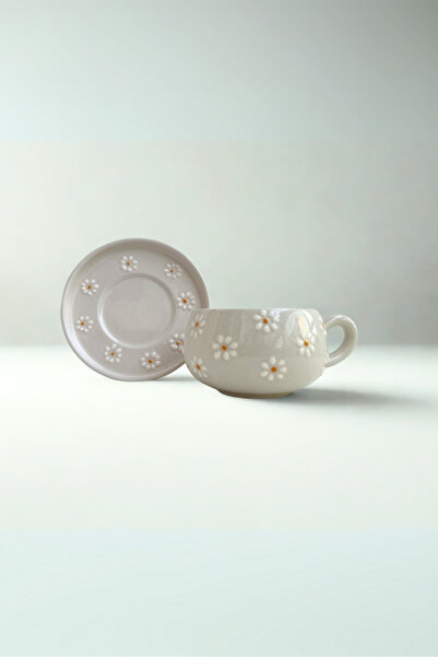 Home كوب مزخرف يدويًا بنمط زهرة البابونج – طقم للقهوة والشاي