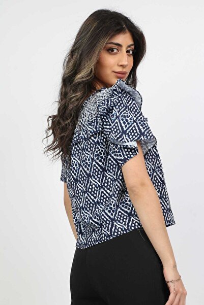 Nichii Women's Short Sleeve Open Neck Printed Blouse