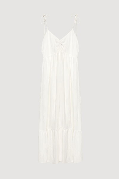 Quzu Μάξι Φόρεμα με λεπτομέρεια σχεδίασης εκρού