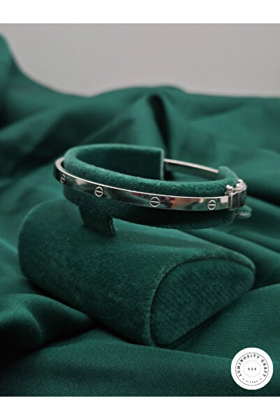 Luminosity Graft 4mm 925 Ayar Gümüş Modern Çivili Düz Model Kadın Kelepçe Bil...