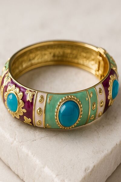 LIVOSH Çiçekli Mineli Altın Kaplama Kalın Bileklik Çiçekli Kelepçe