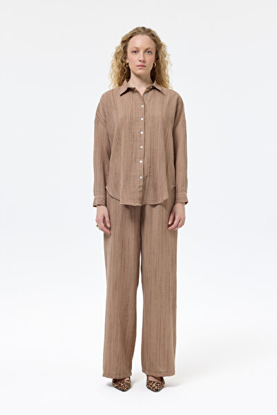 Quzu Dokulu Düğmeli Geniş Gömlek Kahverengi