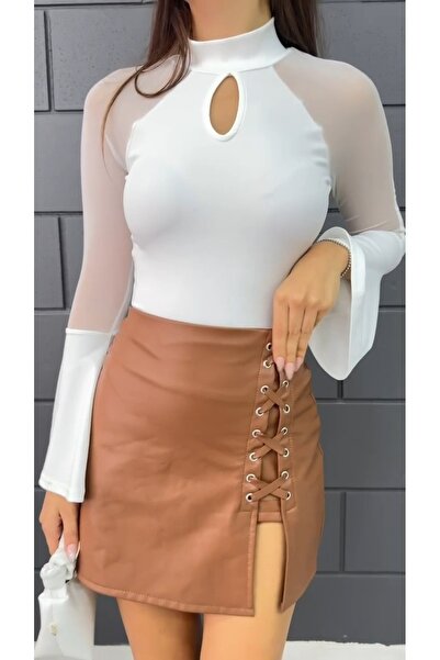 Fav Style Bluză spaniolă cu mânecă lungă, decupată cu guler și detaliu din tul, albă