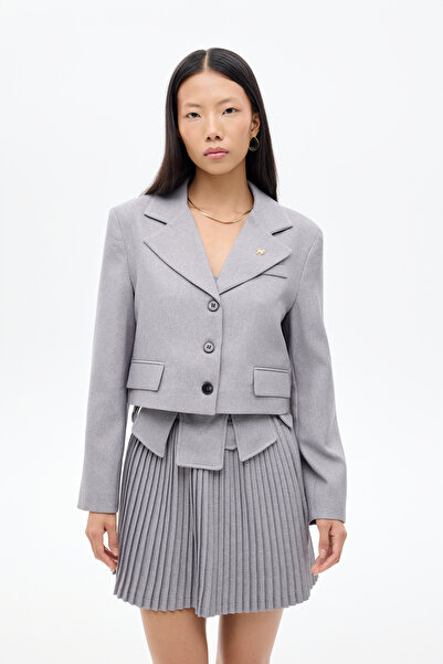 Quzu Buttoned Crop Blazer Jacket with Brooch Accessory - Gray