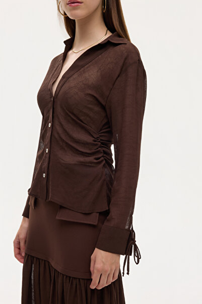 Quzu Büzgülü Bağcık Detaylı Transparan Gömlek Kahverengi
