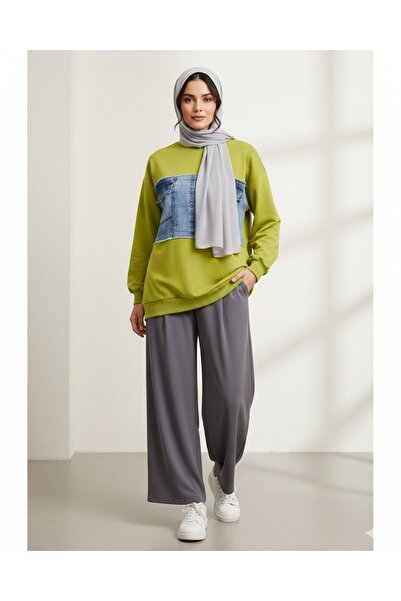 Modamorfo Round Neck Sweatshirt with Denim Pocket Detail on the Front - Oil Green