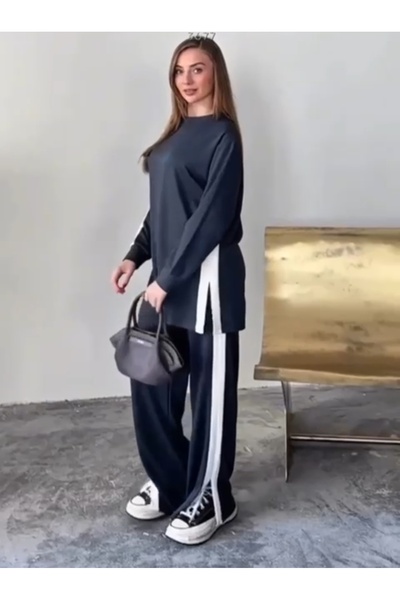 Serra Women's smoky color side striped hijab tracksuit set