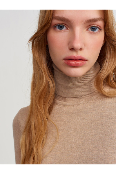 Dilvin 1268 Pulover cu gât roșu-Mink M.