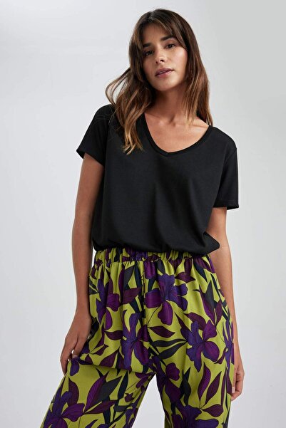 DeFacto Regular Fit V Yaka Basic Düz Kısa Kollu Tişört W9204AZ23SM