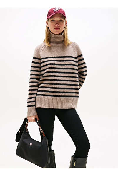 Tommy Hilfiger Tommy Hilfiger Siyah Kadın Omuz Çantası AW0AW17937BDS