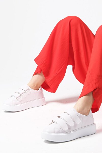 Mio Gusto Leah Off-White Color Women's Casual Sneakers Sneakers